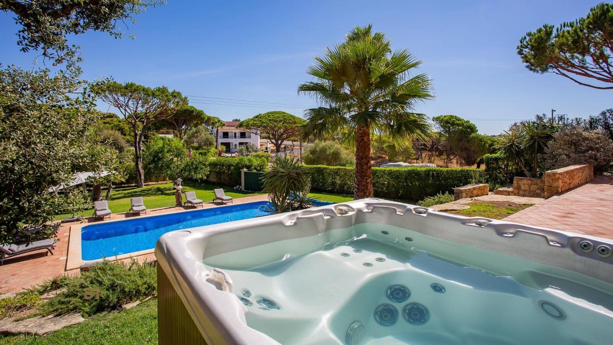 Luxuosa Moradia V5 Em Quarteira - Greice Homes Eksteriør bilde