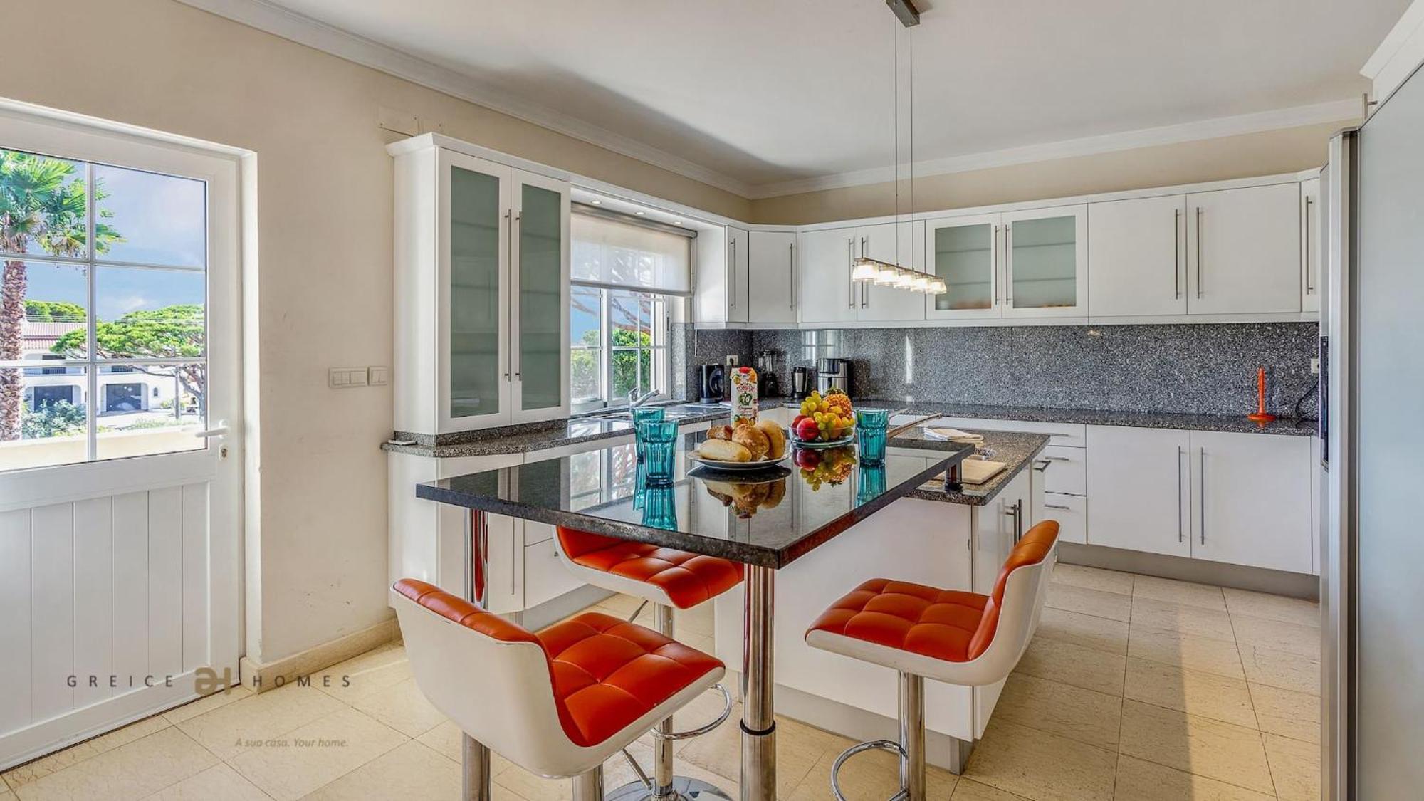 Luxuosa Moradia V5 Em Quarteira - Greice Homes Eksteriør bilde