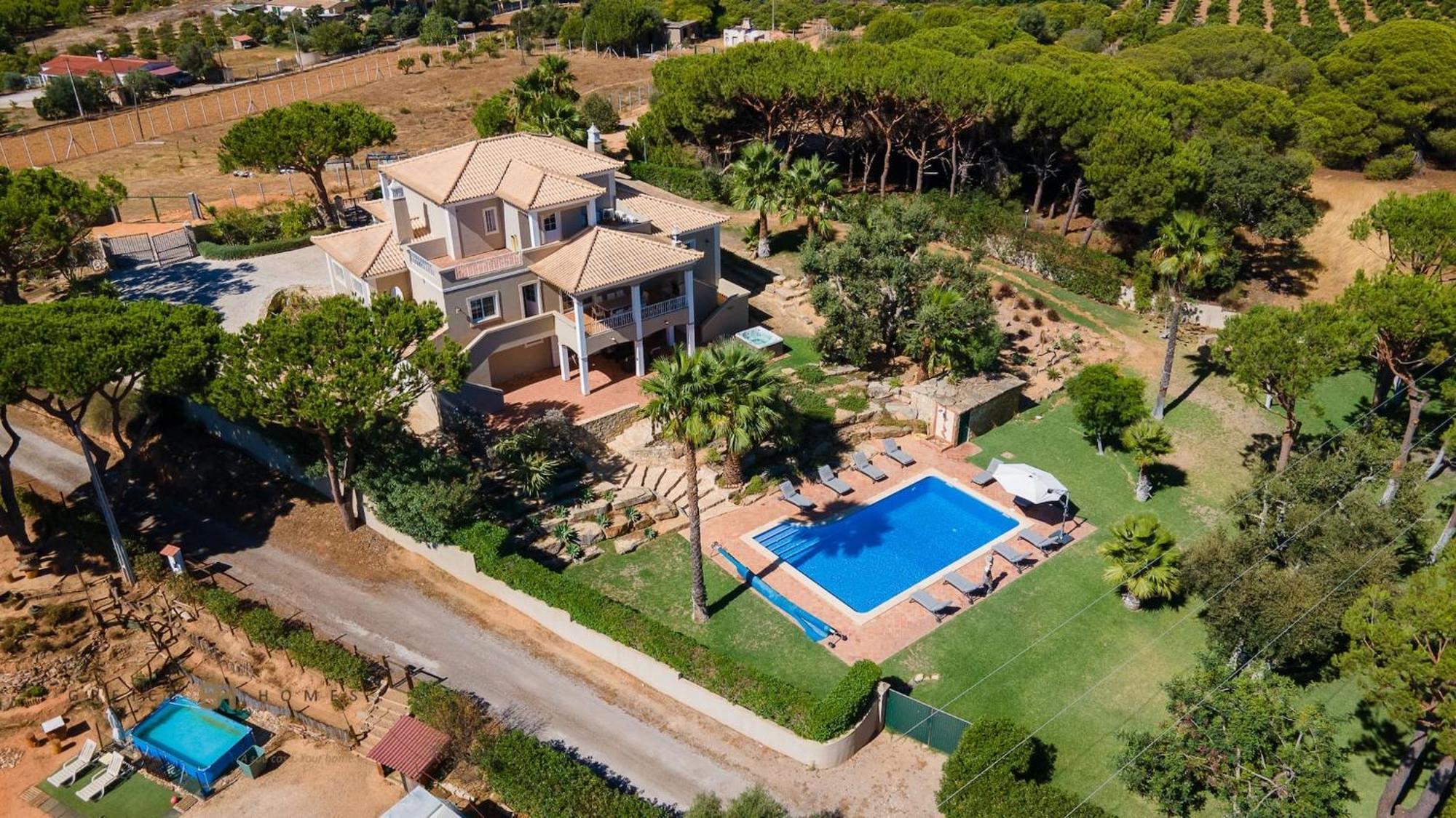 Luxuosa Moradia V5 Em Quarteira - Greice Homes Eksteriør bilde